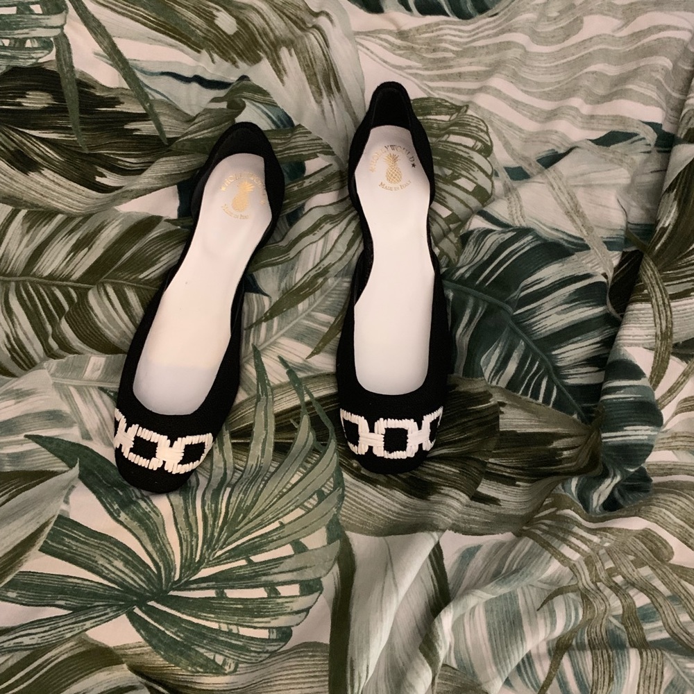 Hollywould ballet flats never worn